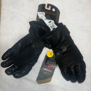 Mountain Hard wear ski gloves